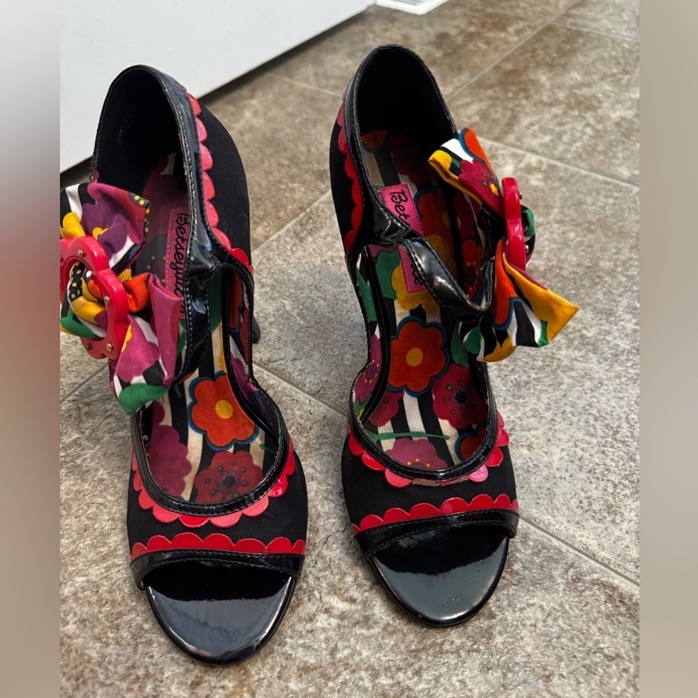 Betsey Johnson Black and Red Floral Women's Shoes